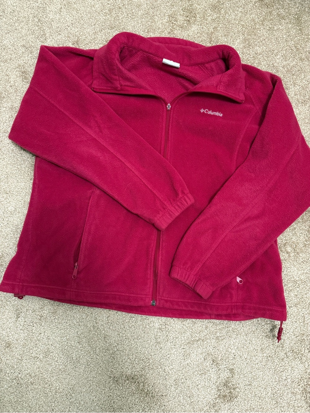 Columbia Women's Deep Red Full-Zip Teddy Fleece Jacket. F4